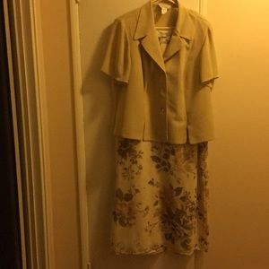 2-Pc Dress w/Short-Sleeve Jacket Size 22